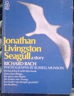 Front cover of the vintage 1972 paperback Jonathan Livingston Seagull by Richard Bach. Photo by Karin's Treasures.